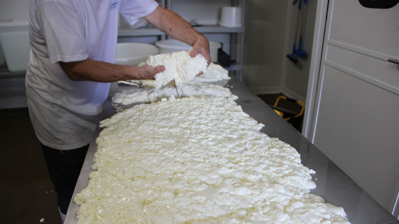 process produit laitier pates filees egouttage mozzarella